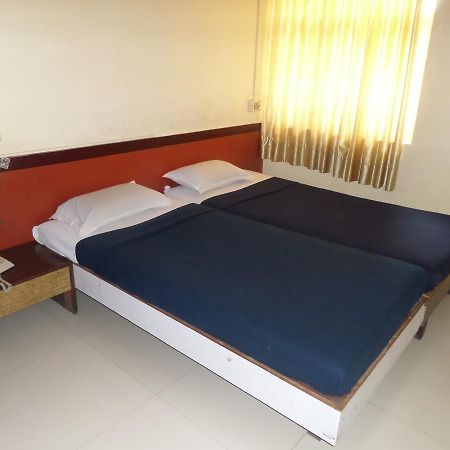 Sāngli Hotel Sadanand מראה חיצוני תמונה