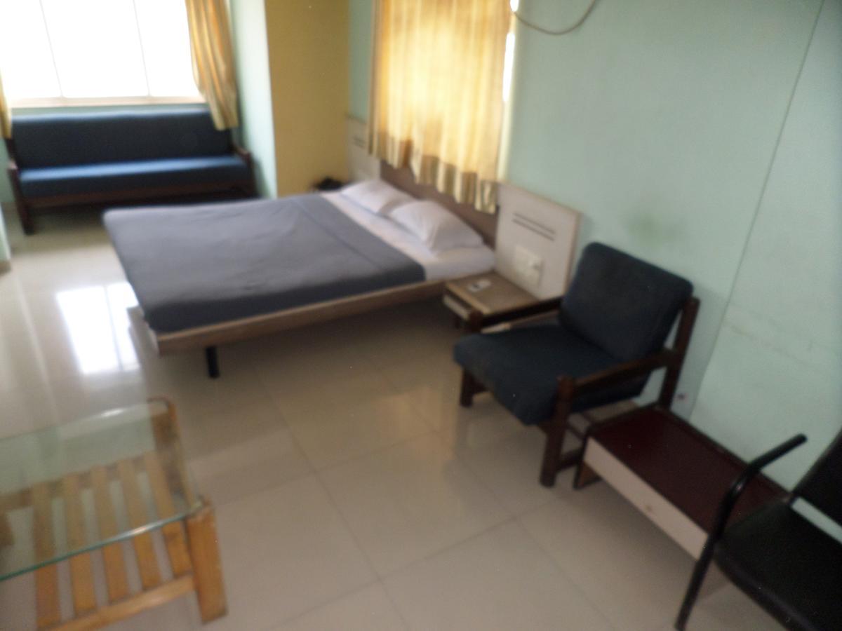 Sāngli Hotel Sadanand מראה חיצוני תמונה