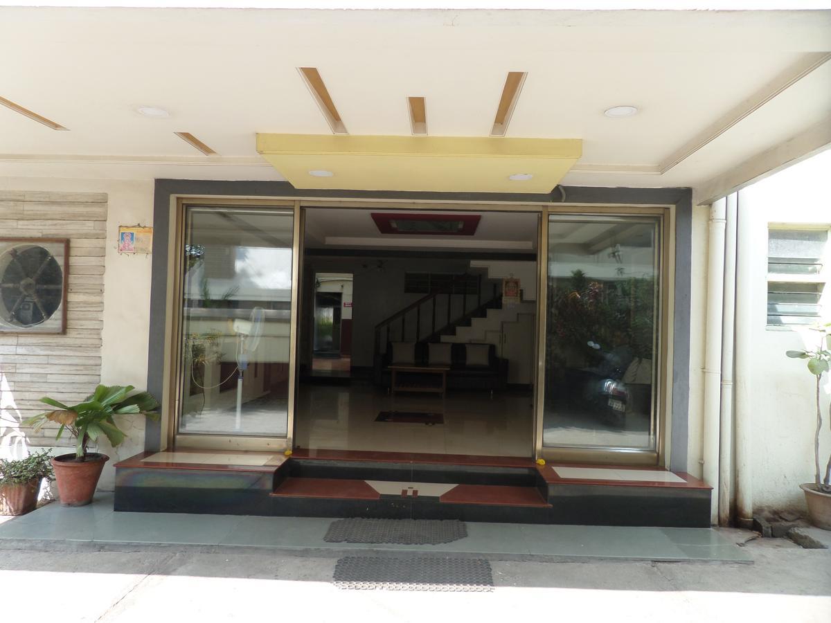 Sāngli Hotel Sadanand מראה חיצוני תמונה