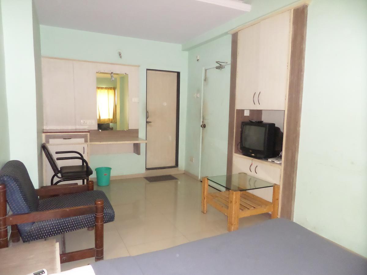 Sāngli Hotel Sadanand מראה חיצוני תמונה