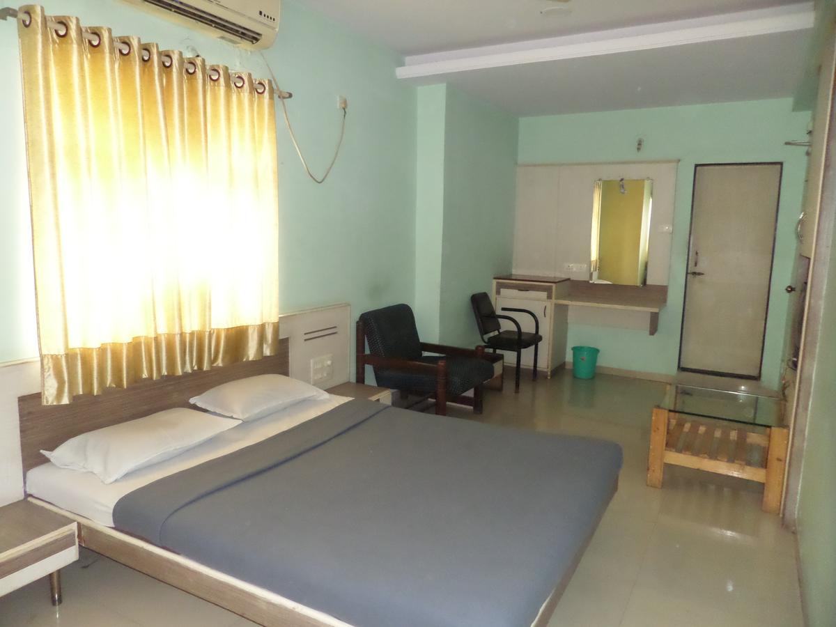 Sāngli Hotel Sadanand מראה חיצוני תמונה