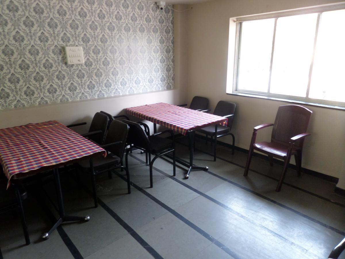 Sāngli Hotel Sadanand מראה חיצוני תמונה